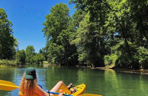 Just the Two of Us RIVER FRONT Luxury Cabin - Foto 50