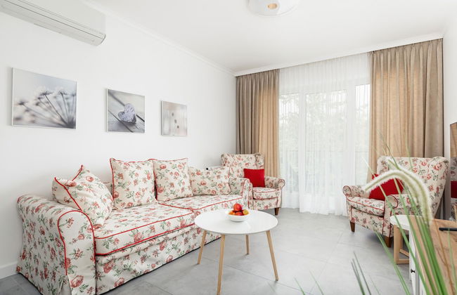 Pet-friendly Spadochroniarzy by Renters - Photo 76