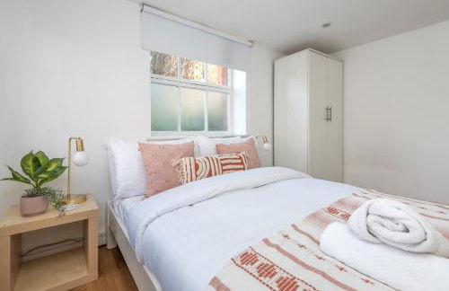 Bright and Spacious 3BDR Loft by Tooting Broadway - Photo 14