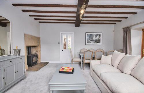 Postman's Knock - Photo 1