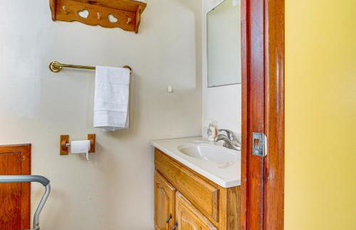 12 Mi to St Paul Pet-Friendly Home with Backyard - Photo 18