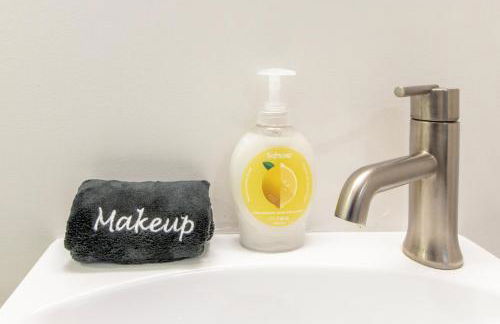 Steps from Vandy, live music-Downtown 9 mins away! - Foto 16