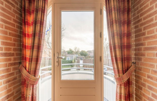 Inviting Villa in Panningen - Photo 3