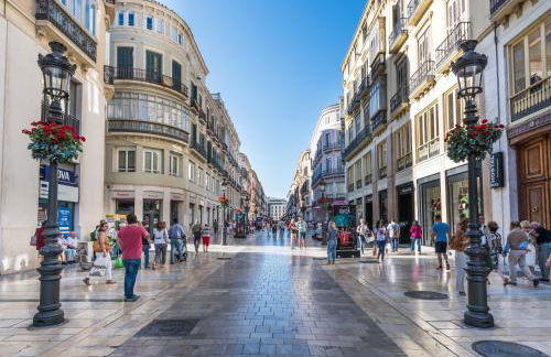 Malaga Centre Apartment with Parking - Photo 6