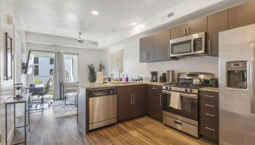 Apt in Heart of SLC - King Bed - Gym - Smart TV - Foto 4