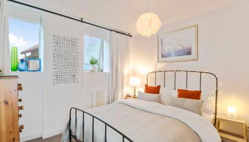 The Nook Tower Bridge - Photo 3