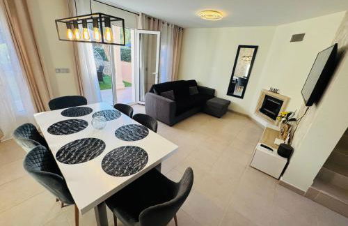 Calpe Casa adosada entorno playa y montaña tranquilidad relax jacuzzi piscina wifi aire jardin barbacoa y parking - Foto 51