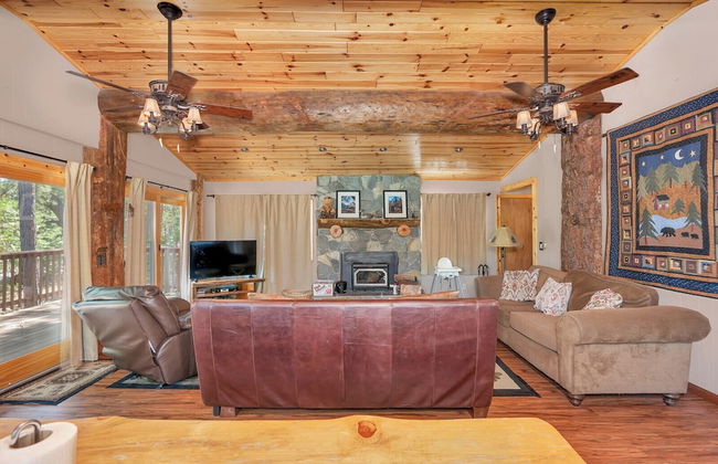 Immersed in Nature! Manzanita Cabin W/hot Tub - Foto 15