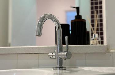 Modern 2 Bedroom Apartment in Kings Cross, London, N1 - Photo 17