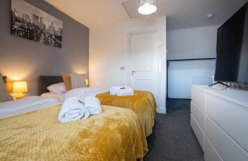 Stunning 3 bed House - Nr Kings Mill Hospital - 2 Parking Spaces, Wifi & Garden - Foto 4