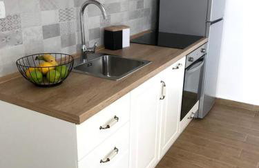 Vacation house with private pool and yard - Photo 31