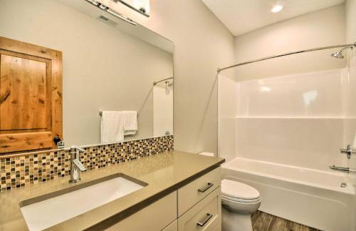 Chic Willamette Valley Home with Deck and Vineyard! - Foto 22