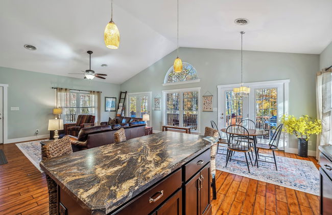 Mariposa Moon Cottage at Sleepy Creek - Foto 25