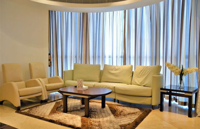 Butterfly Residence - Photo 16