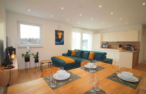 Großes Apartment mit Küche, Dusche, Badewanne, Balkon, Parkplatz vor dem Haus, ruhig gelegen, ADA4 - Foto 48