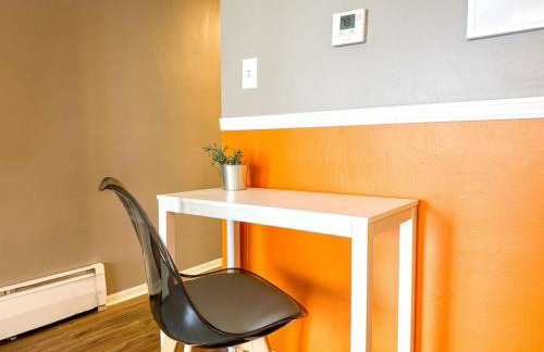 8 Large Apartments with 12 Bedrooms and Parking and WIFI - Foto 9