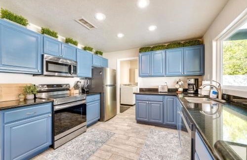 Pool, Putting Green and Games Chandler Home! - Foto 11