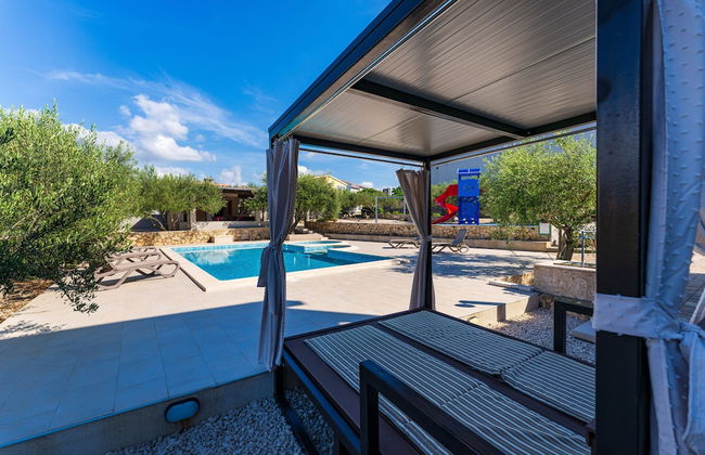 Zlatni Dvori - Foto 29