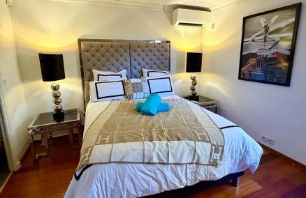 Prestigious villa in Cannes with stunning sea views - Photo 25