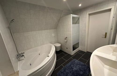 Exklusiv Hamburg Stadtrand-Villa mit Garten - Foto 50