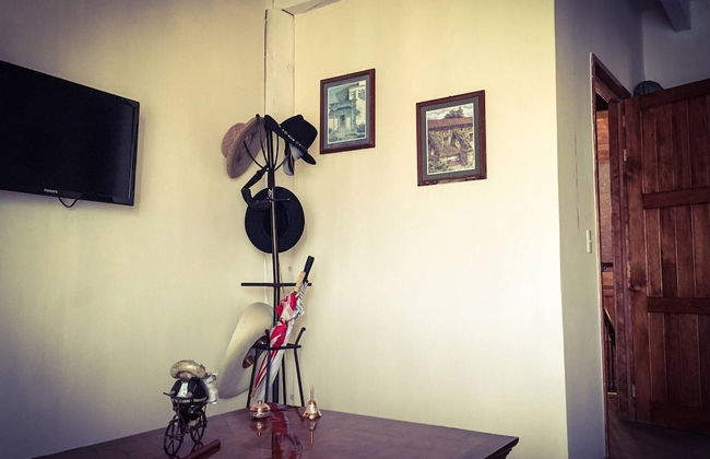 Beautiful Cabin Downtown Tapalpa Oven Mud Barbecue Grill 4 Room 12 ppl TV Wifi - Foto 15