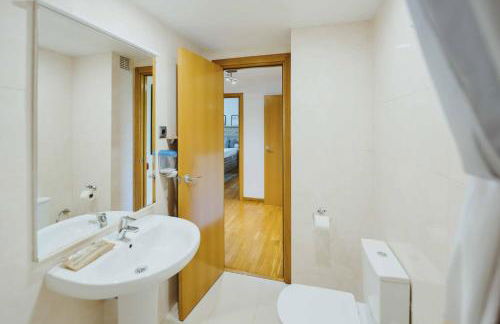 3 bedroom Huge apartament near the beach - Foto 3