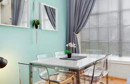 Downtown Durham 2BR Apt Walk Everywhere & Wifi - Foto 90