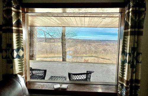 Secluded Riverfront Cabin with Bluff Views, Gated Privacy & Scenic Trail Access in Tahlequah, Oklahoma - Foto 22