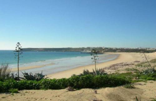Bonita Moradia c/ Piscina em SAGRES - Foto 11