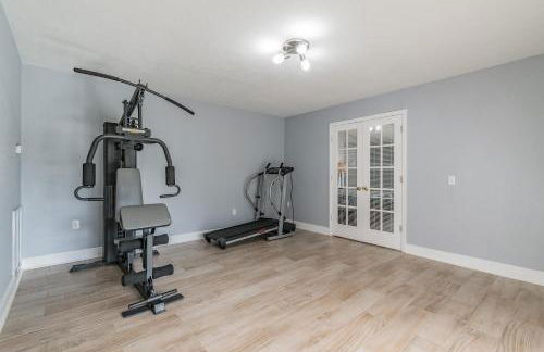 A Large Tropical Estate with 2 Acres of Space home - Foto 52