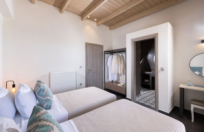 Ionian Mansion - Photo 11