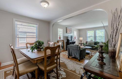 Enjoy Evanston! Slow Down After a Busy Day Sight Seeing - Walking Distance from Public Transportation apts - Foto 1