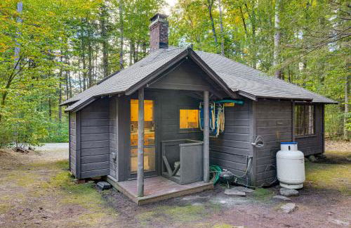 Rustic Cabin with Squam Lake Access and Fireplace! - Foto 15