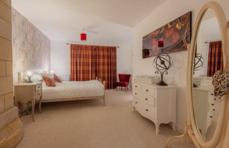 Abbey Church 9 The Nave 2 bedroom Luxury Self catering apartment in Historic Abbey - Foto 5