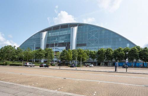 Deluxe 2 bed, 2 bathroom Milton Keynes apartment within walking distance to train station and City centre. - Foto 13