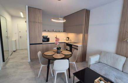 Towarowa Clock Apartment, free parking, air-conditioning, self check-in 24h - Photo 8