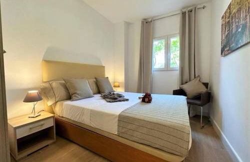 Your Poolside Paradise by the Sea - Foto 3