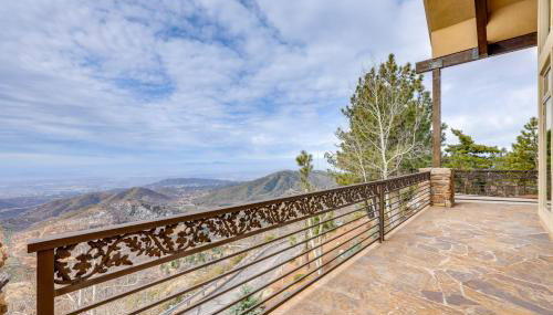Hot Tub and Views Luxe Mountain Escape in Yucaipa - Foto 2
