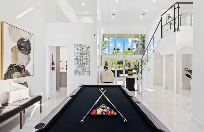 Luxurious 6-Bedroom Villa with Pool & Games - Foto 3