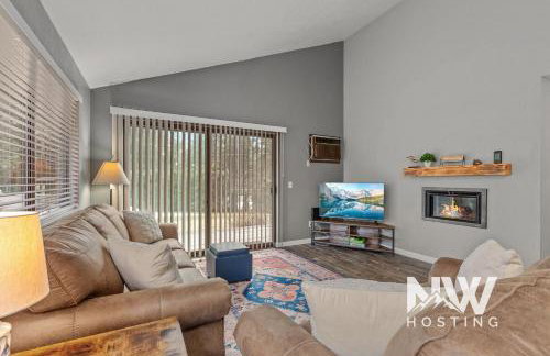 Twin Lakes Village Home Golf Retreat Community Pool Corner Lot and Single Level Living - Foto 1