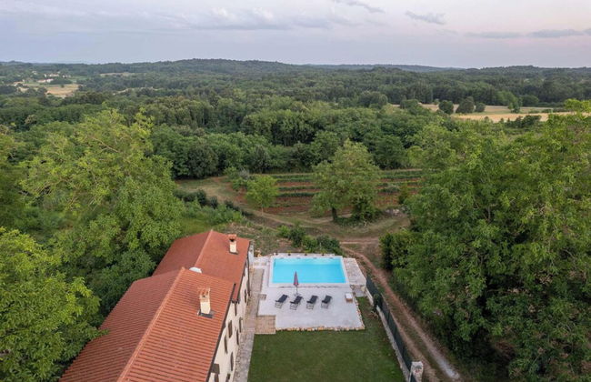 Holiday House with Pool Villa Ladybug - Photo 31