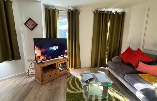 Town centre 1 Cozy king size bed ensuit shower - Foto 3