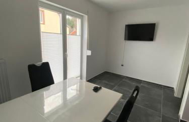 Moderne 2 Zimmer Wohnung Küche und Bad im Zentrum - Photo 7