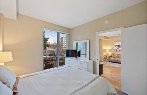 Global Luxury Suites San Jose Downtown - Photo 26