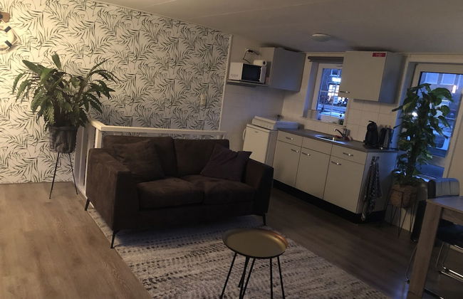 Slapen in eigentijds woonboot hotel - Foto 11