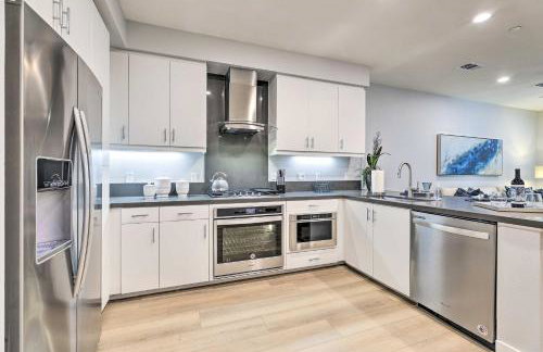 Modern Irvine Condo with Pool - 7 Mi to Beach! - Photo 10