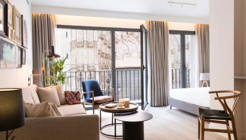 Puerta Catedral Suites - Photo 2