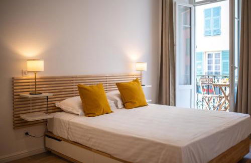 Magnifique 2P avec vue sur le port de Nice - Photo 11