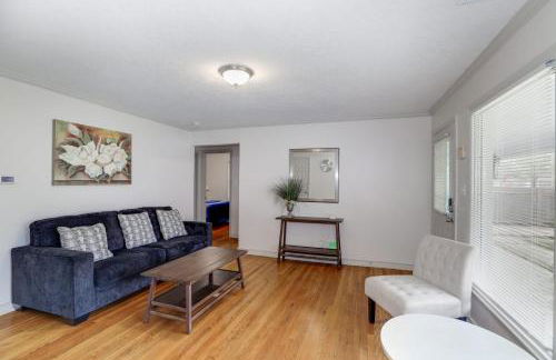 Spacious West Side Home away from Home! - Foto 8