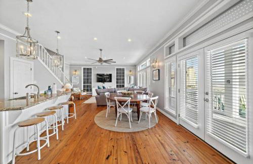 Huge beach house with great views, steps from sand - Foto 17